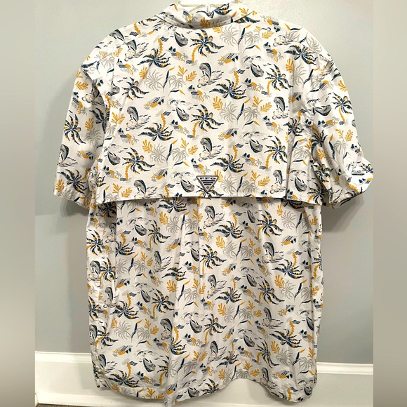 Men’s Columbia PFG vented fishing shirt - Picture 2 of 7